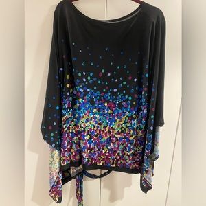Black/colorful flare top